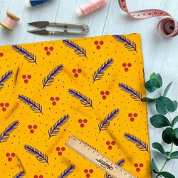 Ткань шифон редкие рябина и хвойные ветки на жёлтом фоне