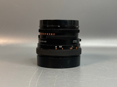 Carl Zeiss Planar T* 80mm f/2.8