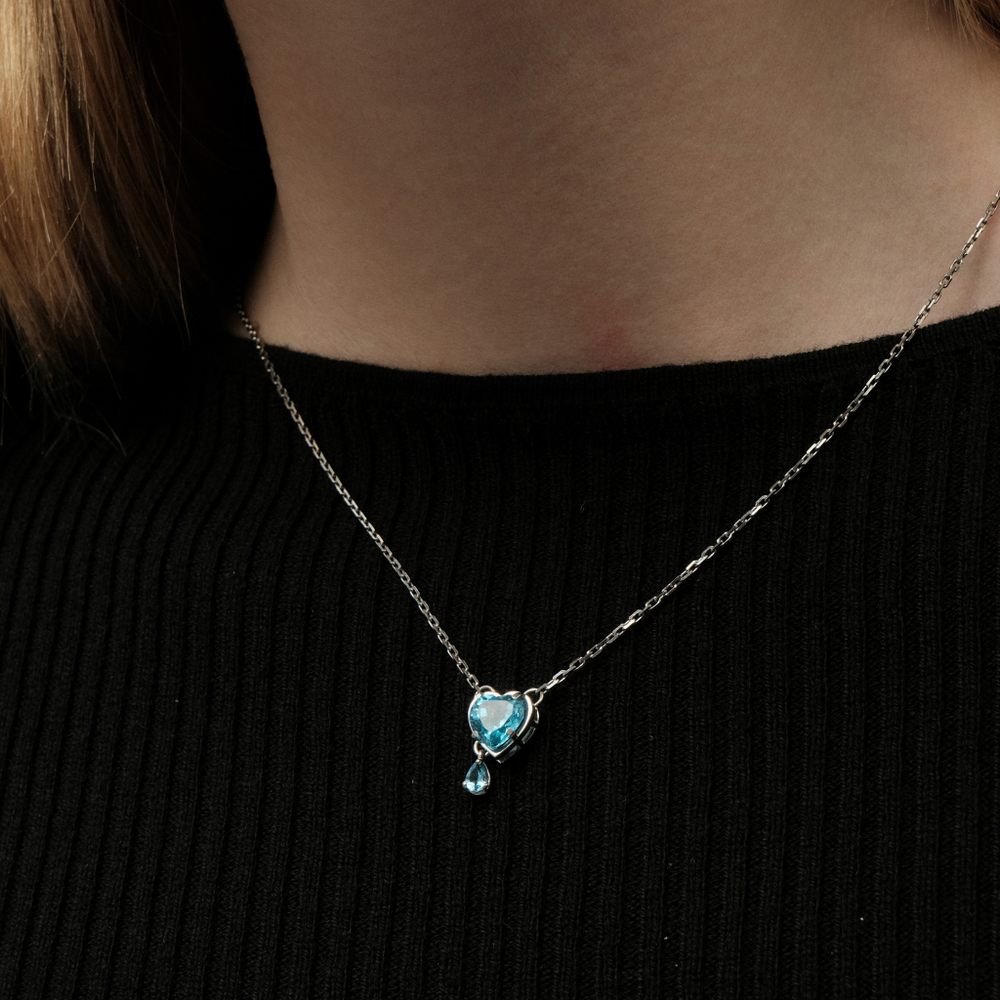 Подвеска LOVE HURTS из серебра