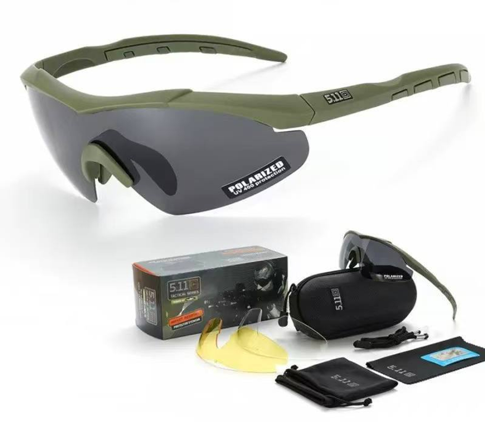 Очки три сменных линзы.