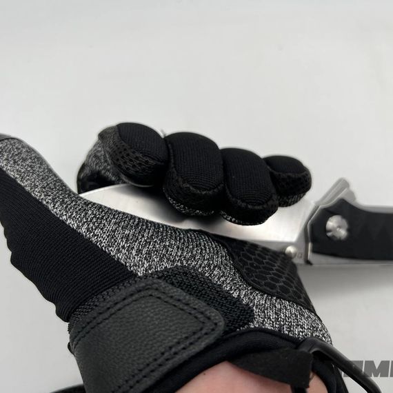 Тактические перчатки с защитой от порезов