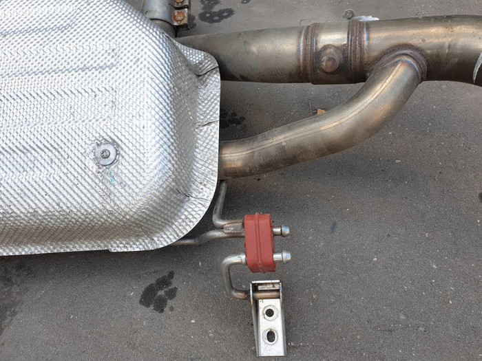 Глушитель Aston Martin DBX (2019-н.в.)