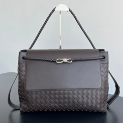 Bottega Veneta Large Andiamo Messenger 43 cm