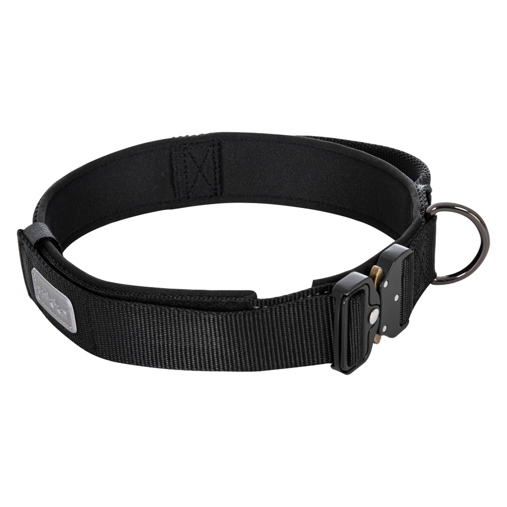 60141 Ошейник с усиленным металлическим замком-фастекс и ручкой RUKKA PETS MISSION COLLAR, с мягкой подкладкой, цвет черный