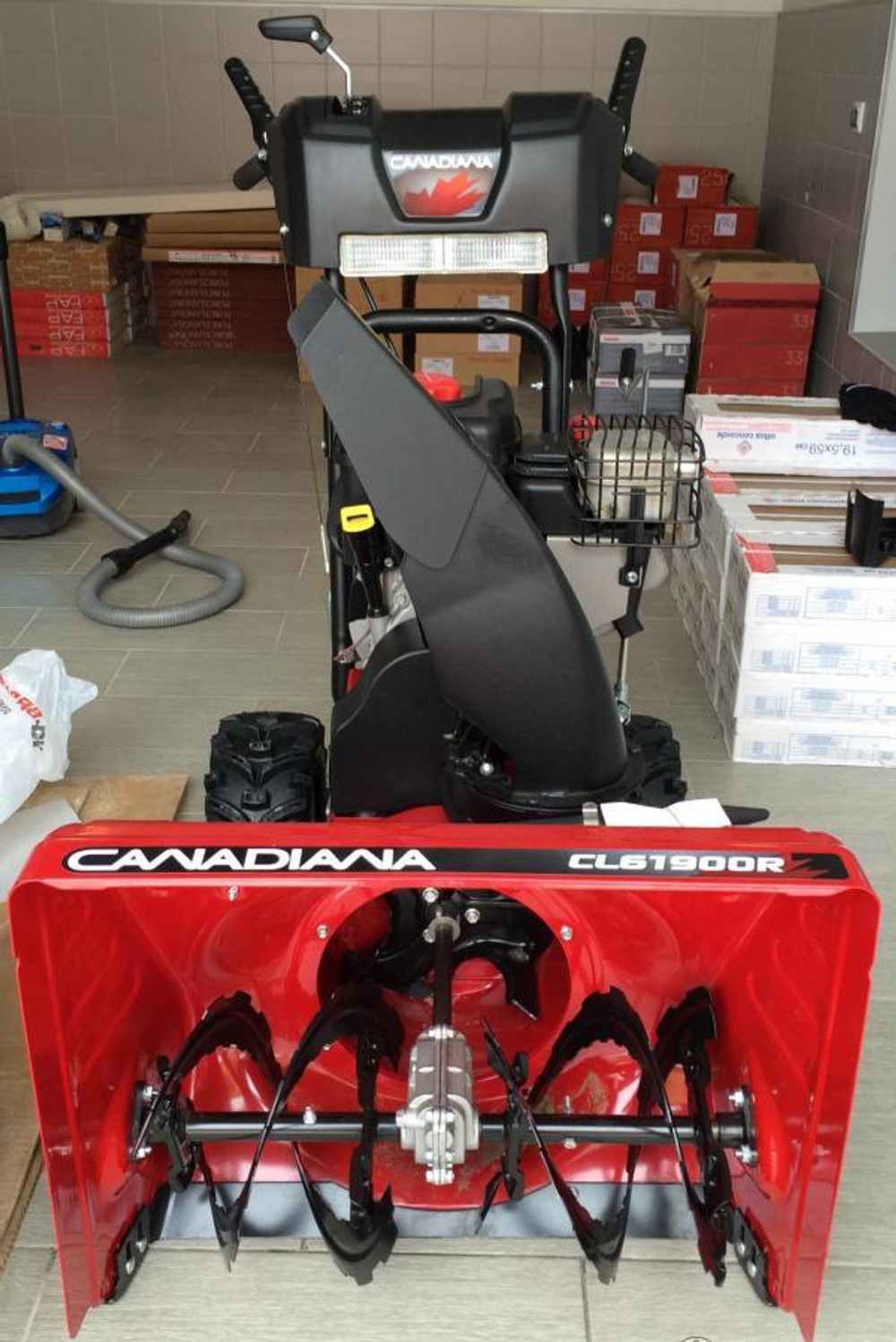 Снегоуборщик CANADIANA CL61900R