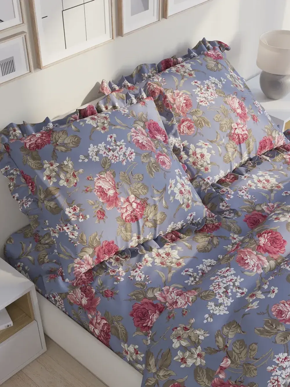 Декоративная наволочка с рюшами, оборками "Прохоровская роза(новая)" 70х70 см, 1 шт, без молнии