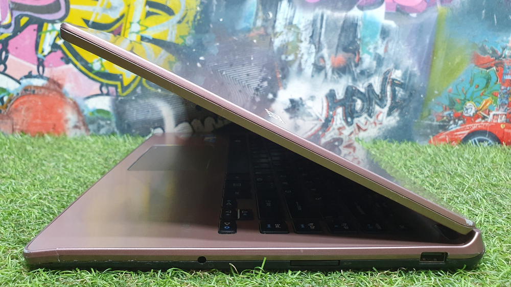 Ультрабук Acer i5/4Gb/GT 720M 2Gb/FHD