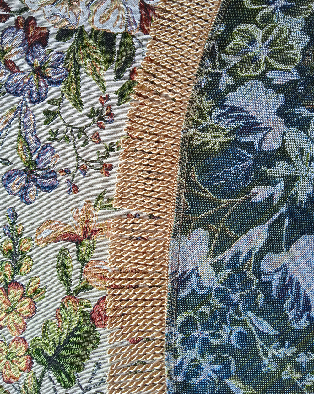 Гобеленовая скатерть Цветочная поляна D 200 см