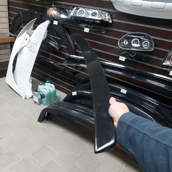 Лип спойлер на крышку багажника для Volkswagen Passat B6