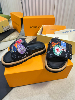 Louis Vuitton Pool Pillow Flat Comfort Mule