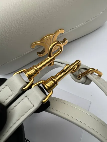 Сумка CELINE LOLA IN SHINY CALFSKIN белый