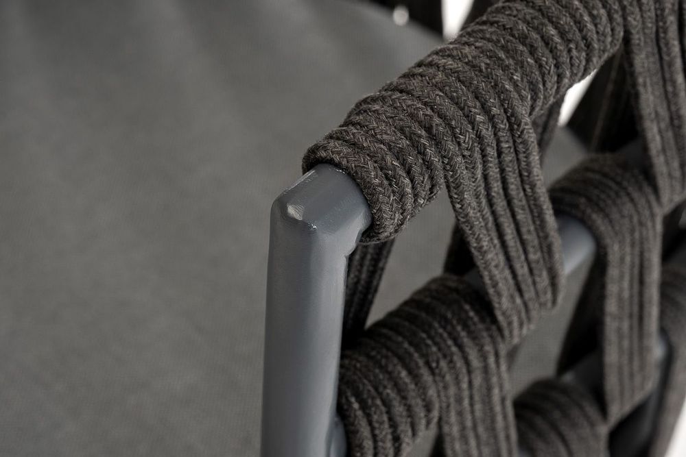 "Диего" стул плетеный из роупа, основание дуб, каркас из стали темно-серый (RAL7024) муар, роуп темно-серый круглый, ткань серая