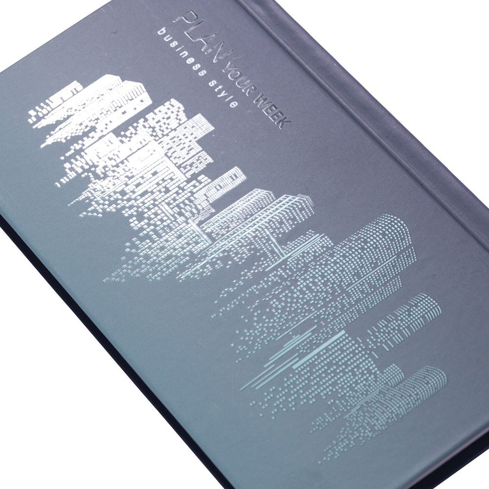 Планинг-еженедельник недатированный (165х90 мм) STAFF твердая обложка УФ-ЛАК 64 л. "Metropolis" (113514)