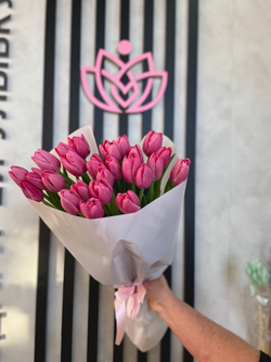 Букет 25 розовых тюльпанов