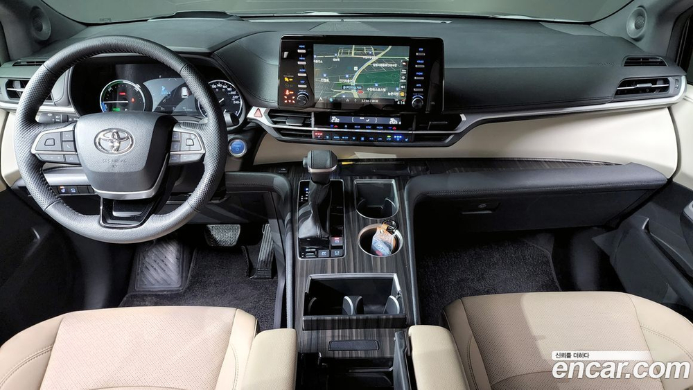 Toyota Sienna 4 Generation 2.5 Hybrid 2WD (02.2023)