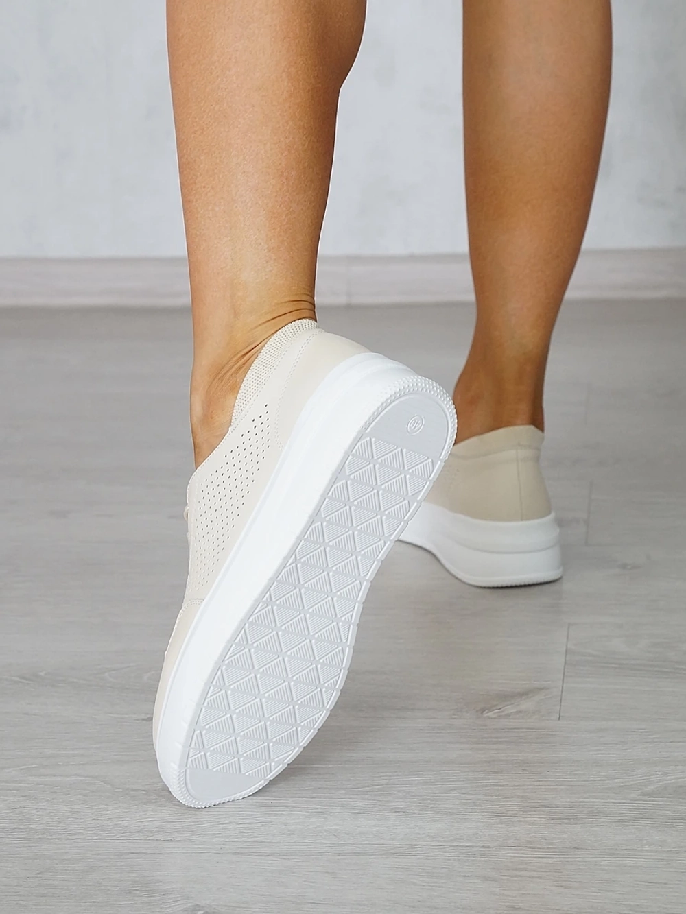 Кроссовки женские летние натуральная кожа