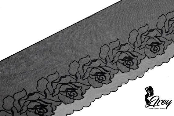 05-153 Вышивка на неэл. сетке двухслойная 19 см, Розы, черный (правая)