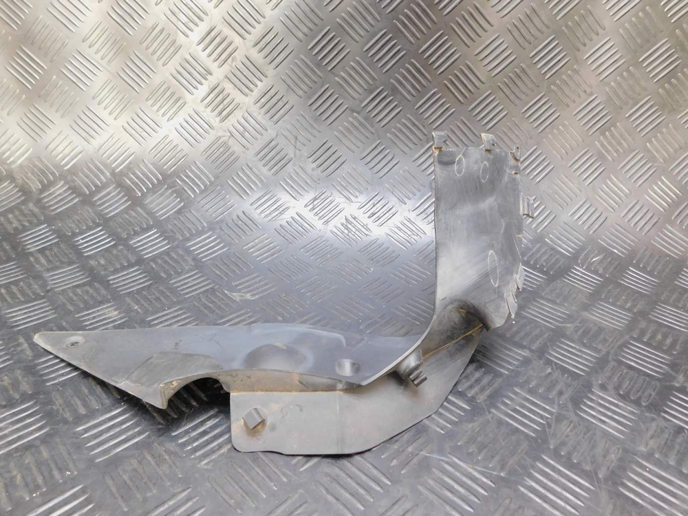 Пластик внутренний правый Kawasaki Ninja 400R ER400B 052354