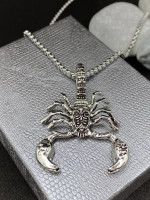 Талисман подвеска Скорпион на длинной цепочке из стали