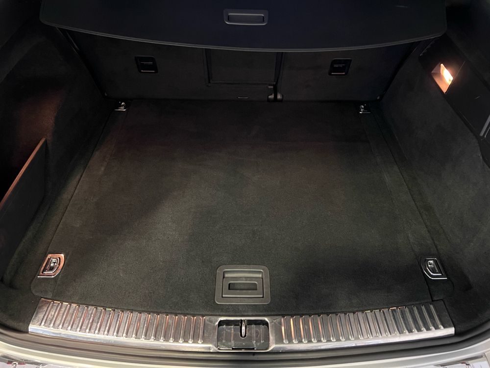 Volkswagen Touareg, 2011 год