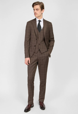 Мужской костюм тройка в клетку (коричневый) А44
