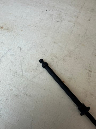 Болт клапанной крышки длинный Cummins isf 2.8