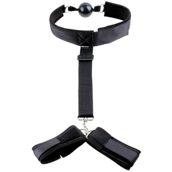 БДСМ бондаж - ошейник с кляпом и с наручниками