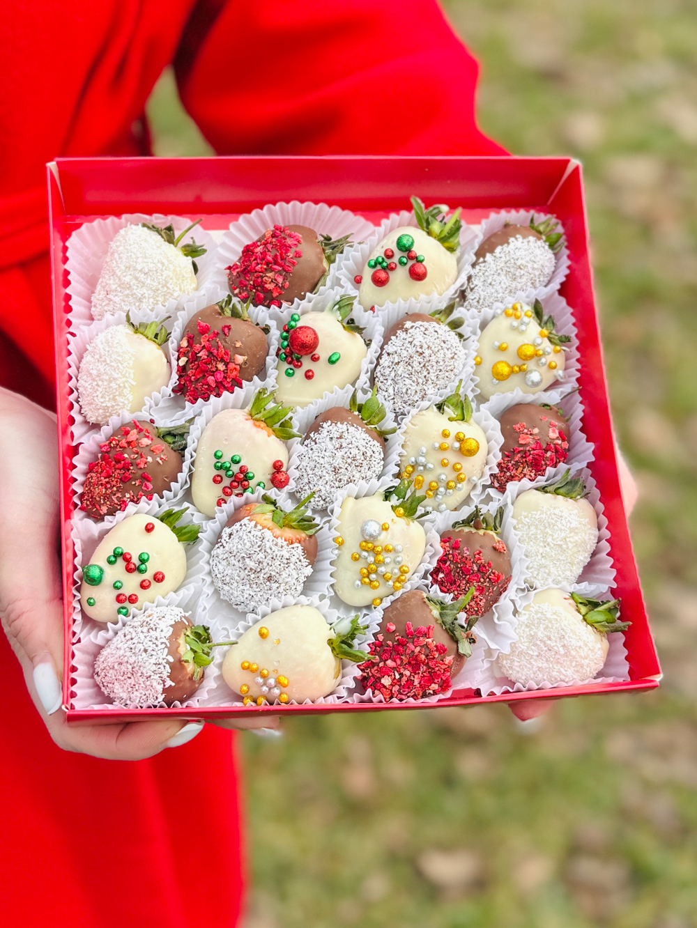 Клубника в шоколаде «Волшебство», 16-25 ягод