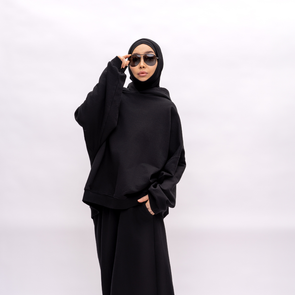 SWEATSHIRT WITH HOOD FROM THREE-THREAD