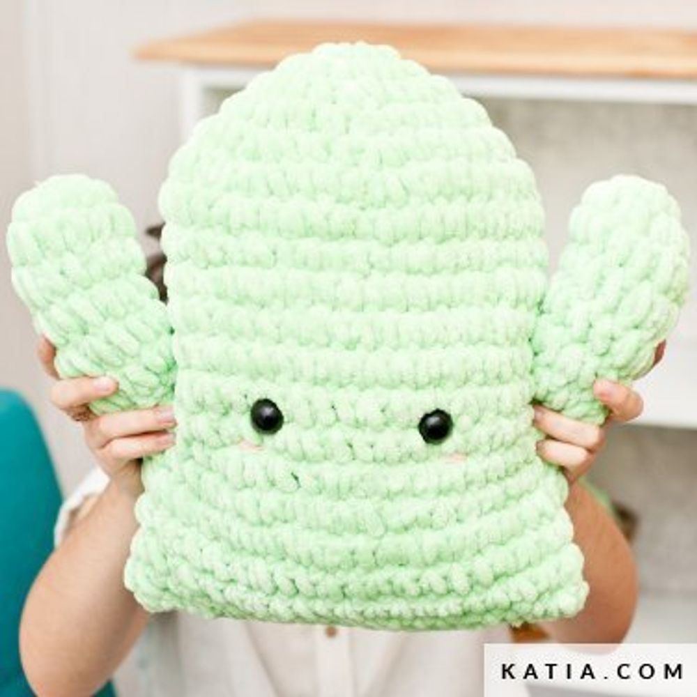 Пряжа для вязания Katia 100% полиэстер