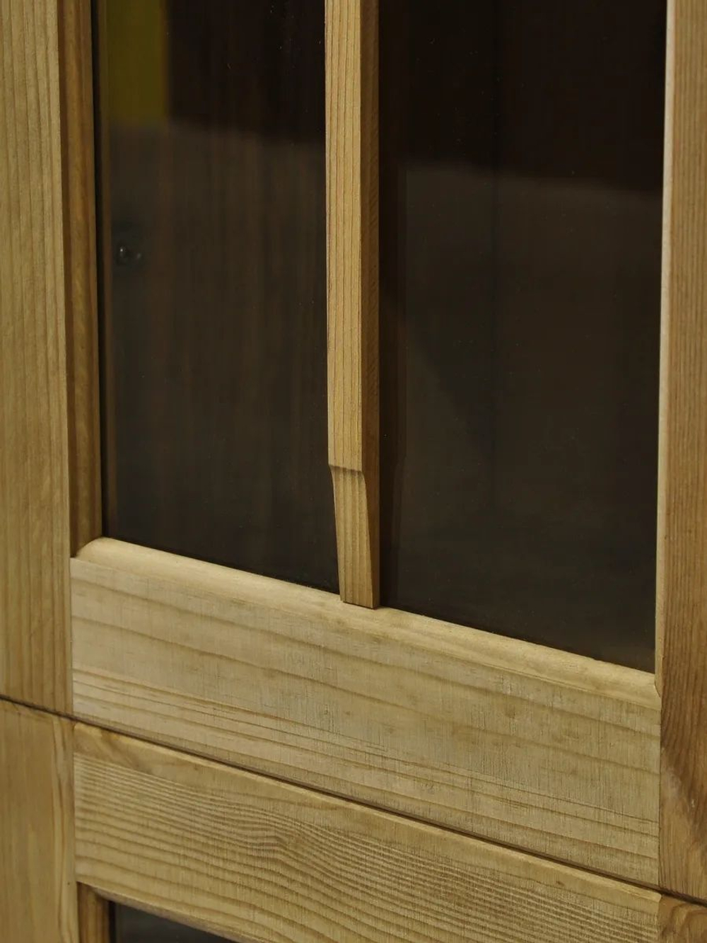 Шкаф витрина Бритта однодверная стеклянная, бейц