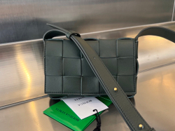 Bottega Veneta Small Cassette 19 cm
