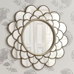 Настенное зеркало Вега Объект мечты