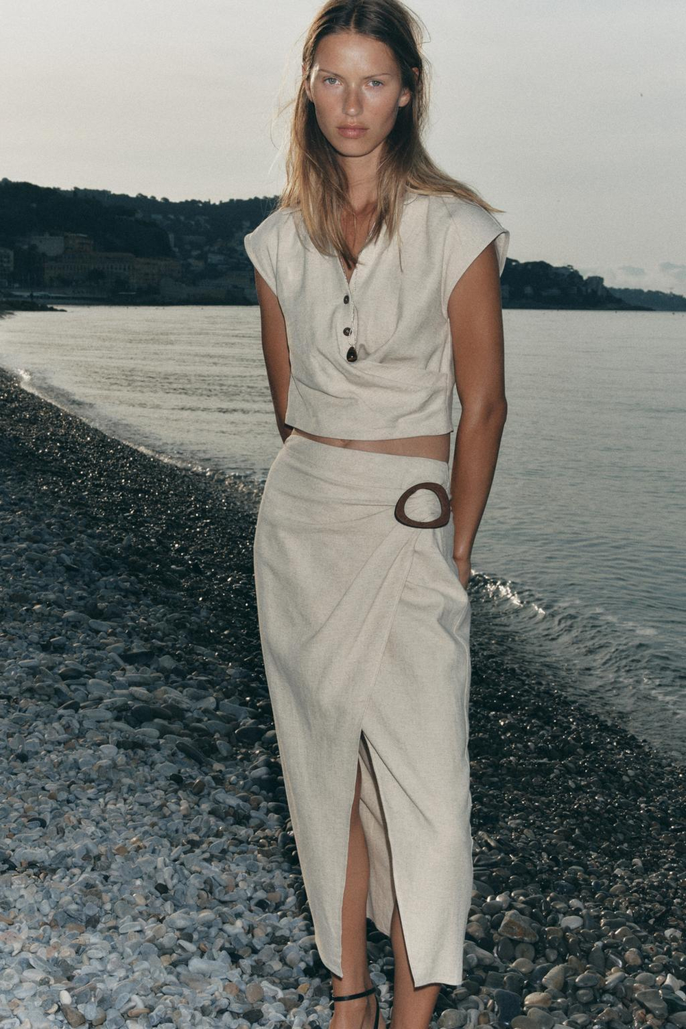 ZARA ТОП БЕЗ РУКАВОВ СО СКЛАДКОЙ, СВЕТЛО-БЕЖЕВЫЙ