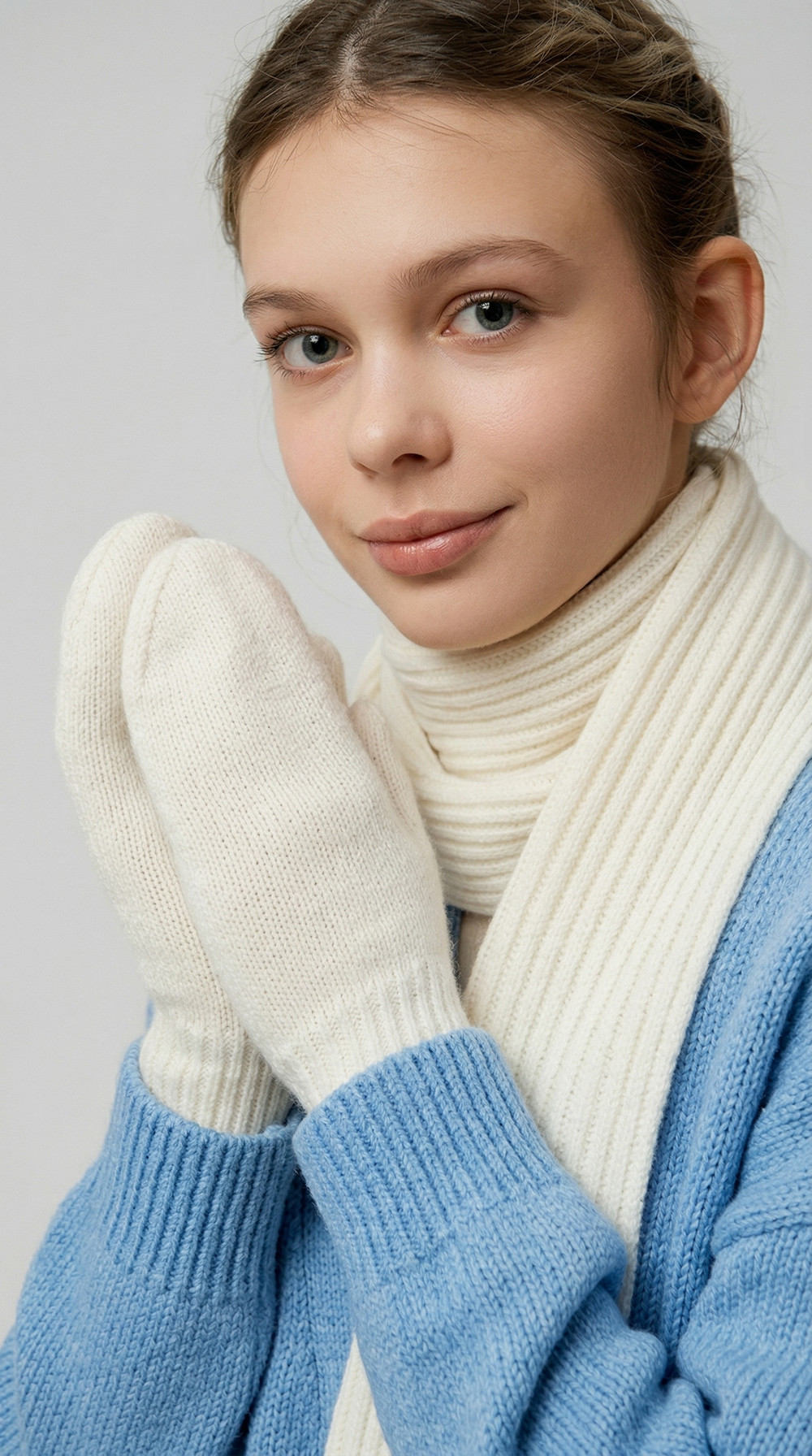 Варежки В805-02 экрю