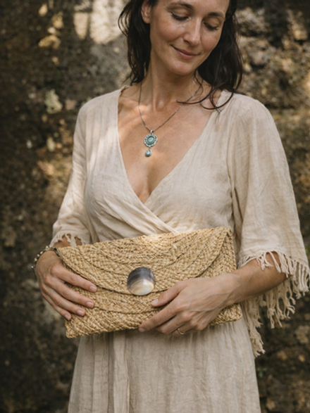 Бохо клатч плетёный