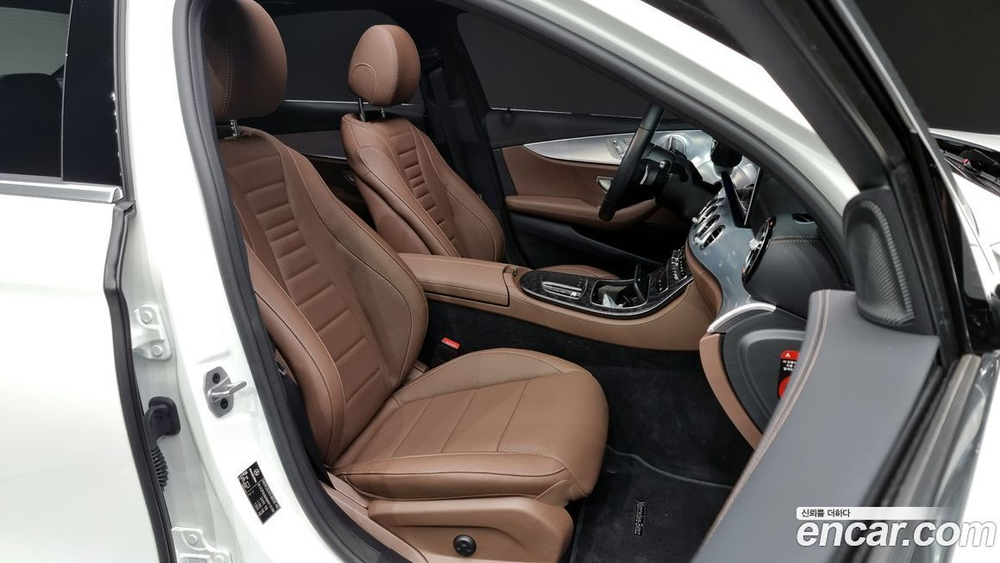 Mercedes-Benz E-Class W213 E350 4MATIC Avangarde (03.2021)