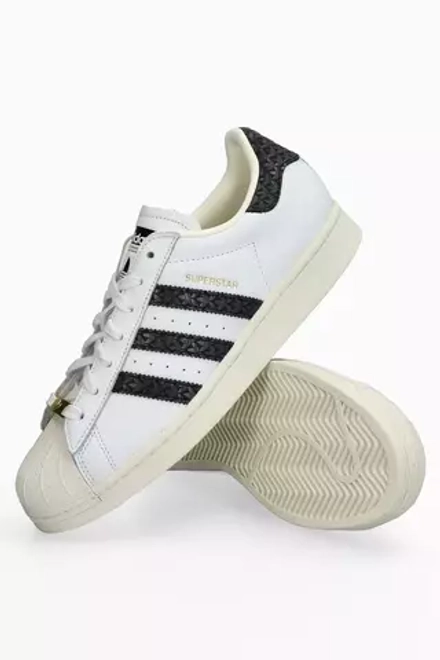 Adidas junior superstar hot sale