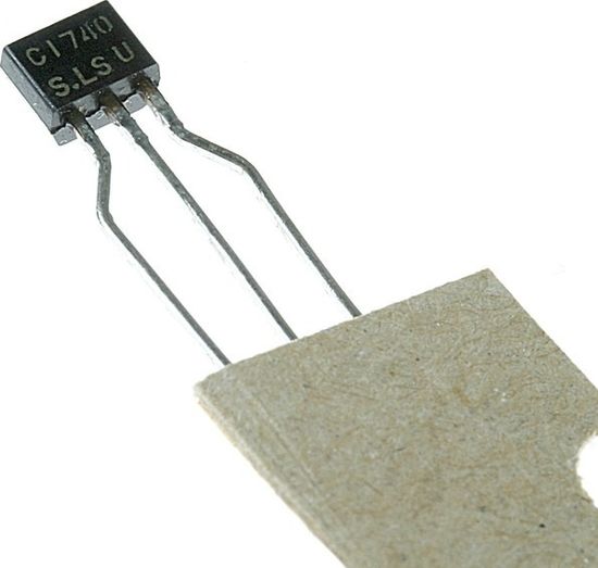Транзистор биполярный 2SC1740 / TO92S NPN 0,1A 50v