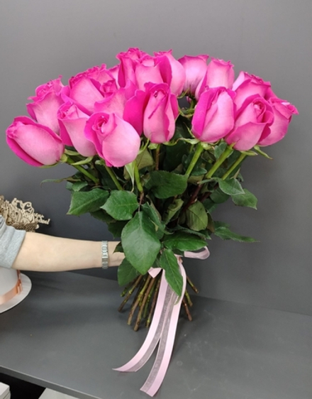 Букет из 25 роз Топаз