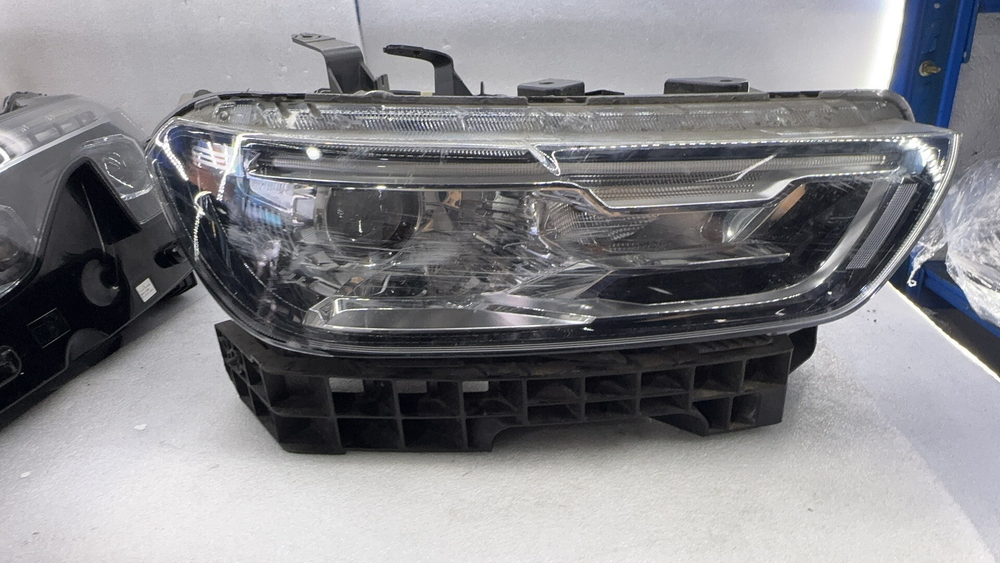 LED фара (левая/правая) на Haval H6 — оригинал