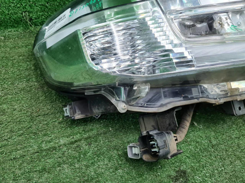 Битая Фара правая Land Cruiser 200 (15-21) LED