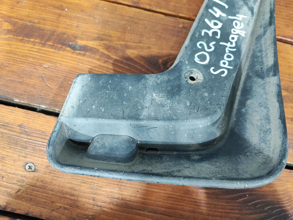 Брызговик задний левый Kia Sportage 4 (QL) 16-18 Б/У Оригинал 86841F1000