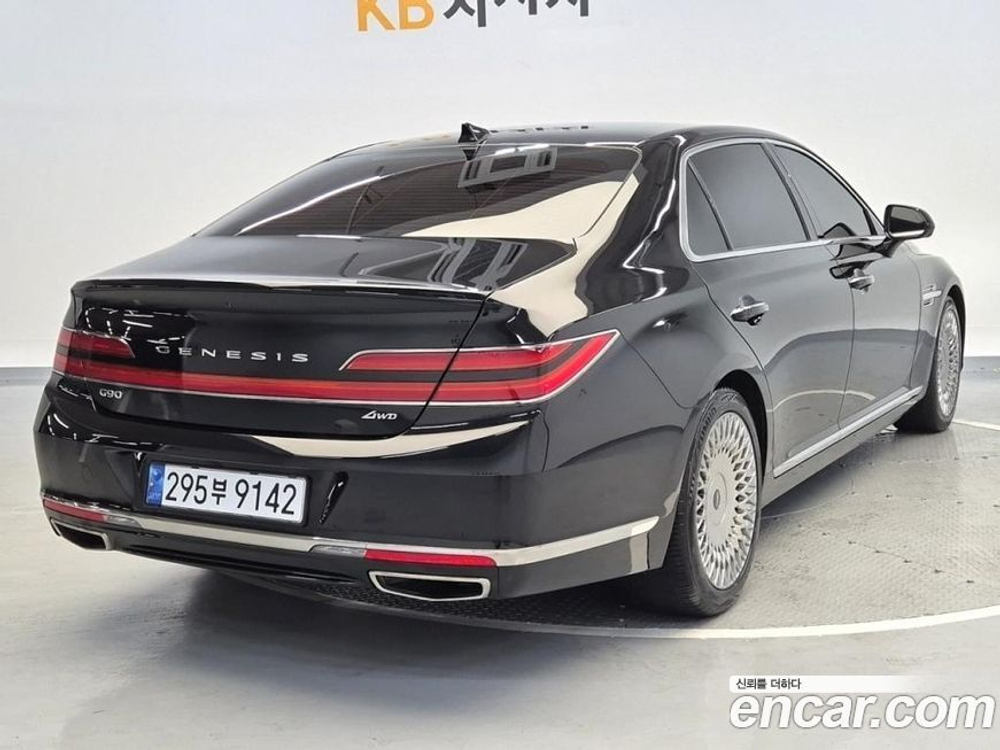 Genesis G90 5.0 AWD (07.2021)