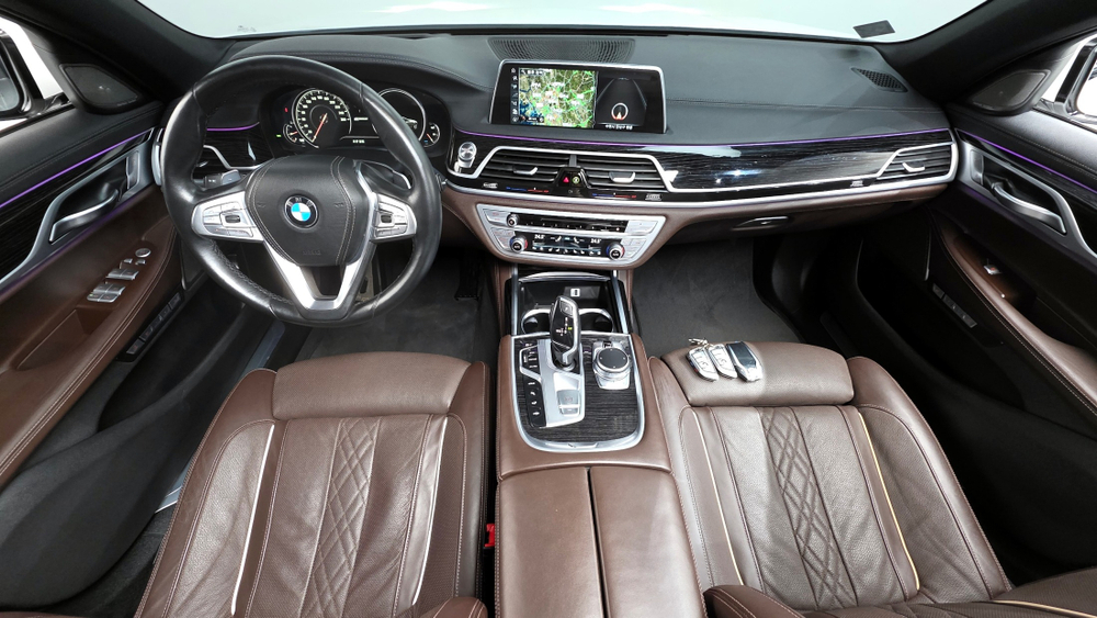 BMW 7 серии (G11) 740e iPerformance M Sport