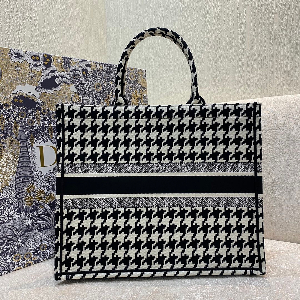 Christian Dior Book Tote 42 cm