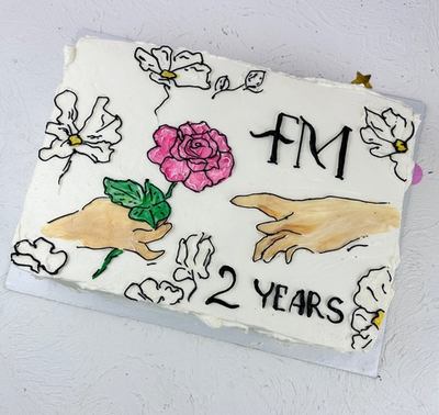 Корпоративный торт с кремовой ручной росписью