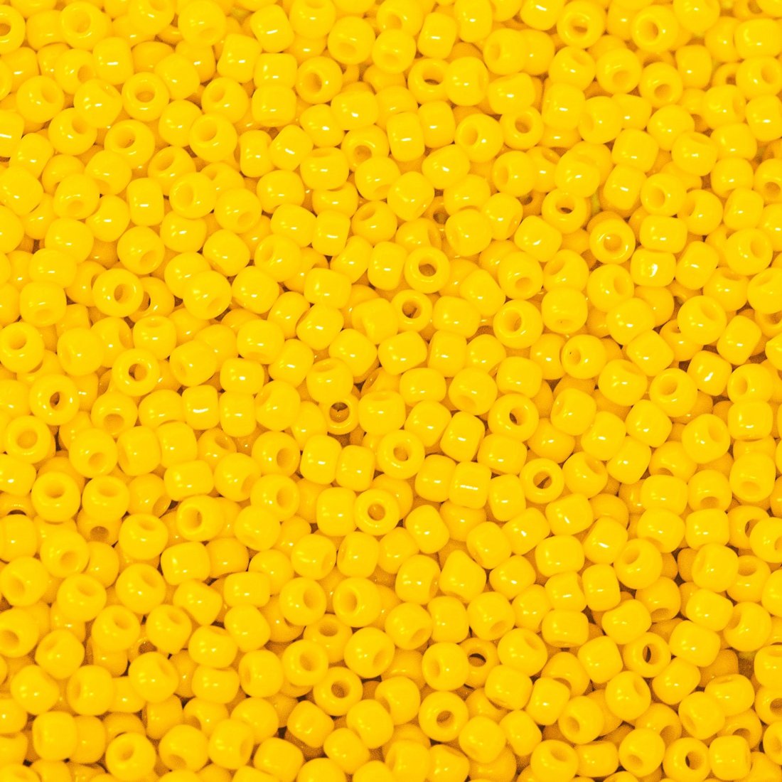 Японский бисер TOHO Round 11/0 (№42B), непрозрачный глянцевый