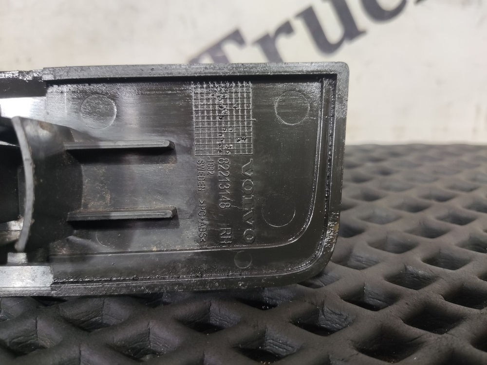 Молдинг порога правый