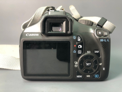 Canon 1100D Kit 18-55mm, 5140 кадров, есть царапины.
